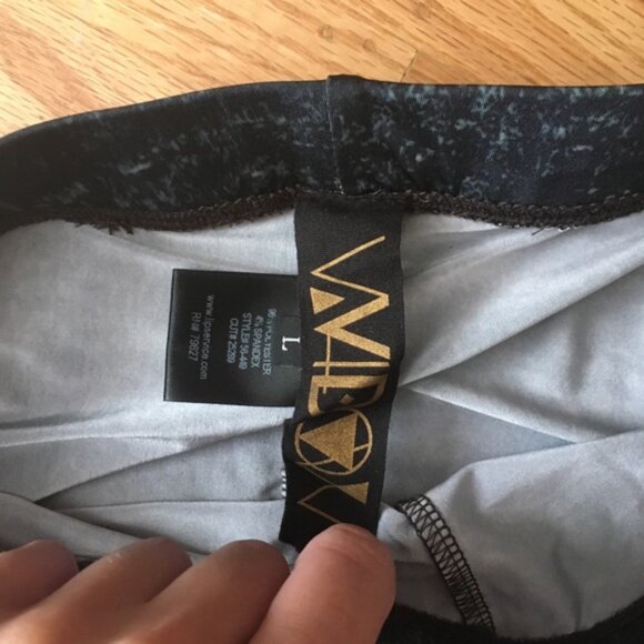 like new Widow by Lip Service graphic legging M read! - Picture 2 of 2